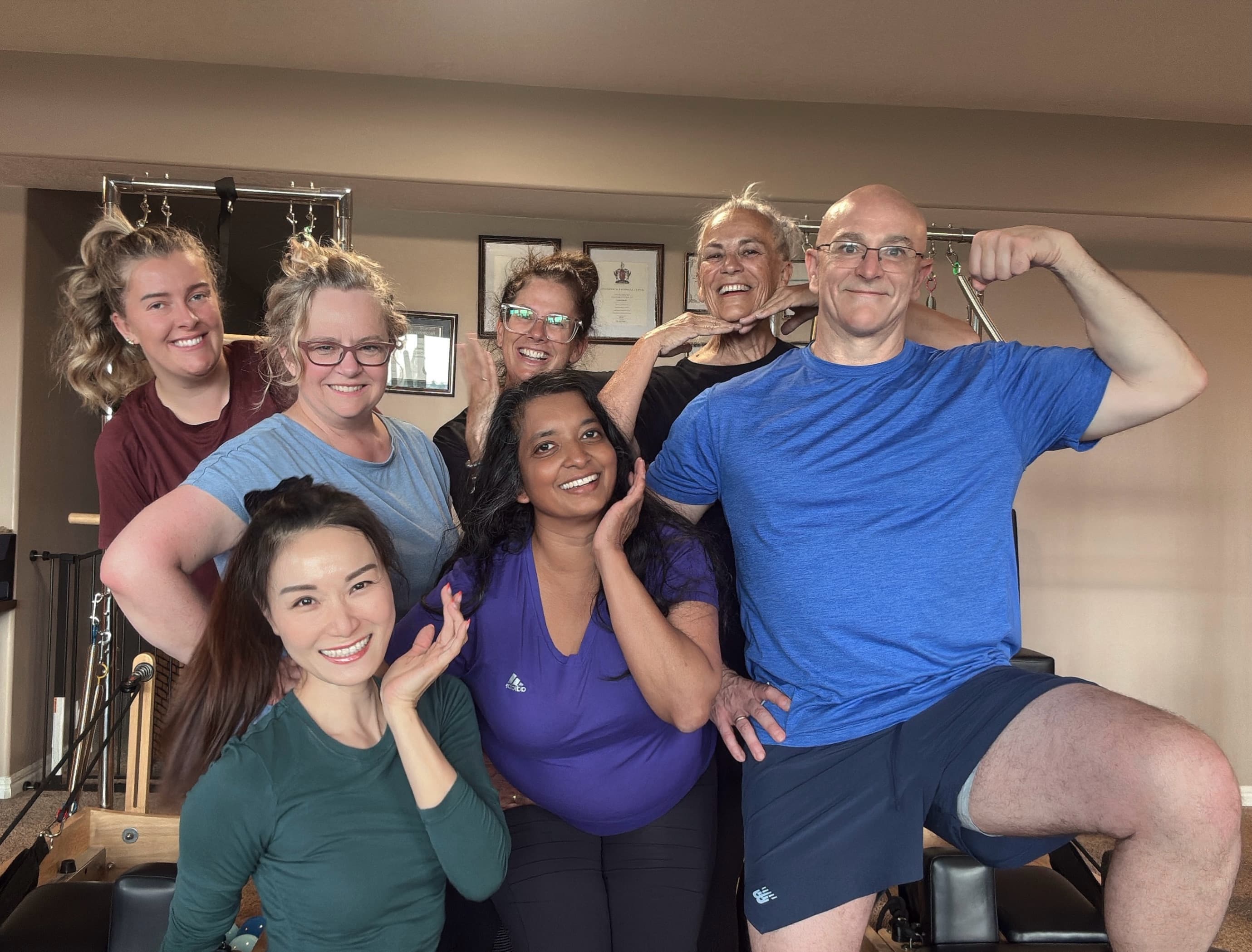 5 people group image