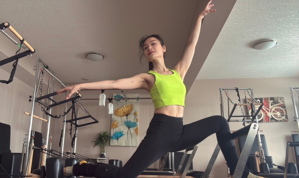 Image of Shelly doing Pilates